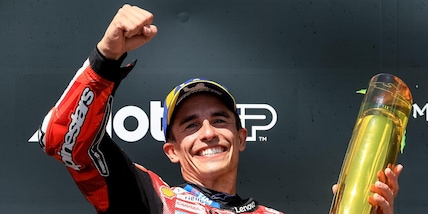 Marc Marquez, ufficiale il rinnovo con Ducati: "Il futuro è rosso". Dall'Igna: "Mi ha impressionato"