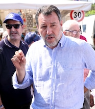 Salvini al lavoro per 'militarizzare' stazioni italiane