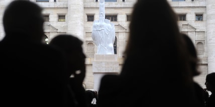 Borsa: Milano apre in lieve rialzo, +0,04%