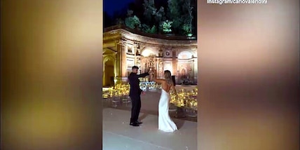 El Shaarawy sposo, il romantico ballo con Ludovica Pagani