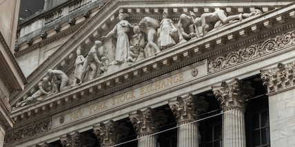 Wall Street apre in rialzo, Dj +0,30%, Nasdaq +1,07%