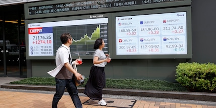 Borsa: l'Asia sale dopo record Dow Jones, deboli Hong Kong e Sidney