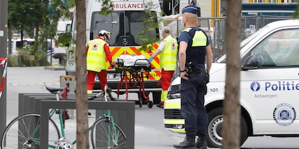 Almeno 5 morti nell'incendio in un condominio ad Anversa
