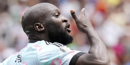 "È stato lui da lassù", Lukaku dal gol al rigore lasciato: "Periodo difficile, ho preferito così"