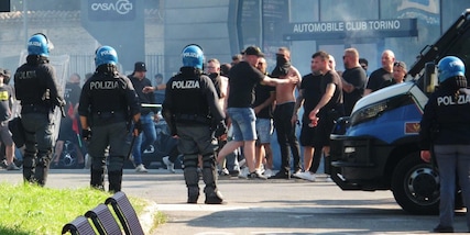 Torino-Juve e tifoso ferito, chiesto l'arresto del poliziotto: indagini e ricostruzione dei fatti