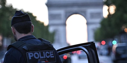 Parigi, feste, cori e cortei di auto, non si segnalano incidenti
