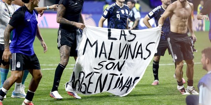 Mondiali: Londra alla Fifa, 'investigare sullo striscione delle Malvinas'