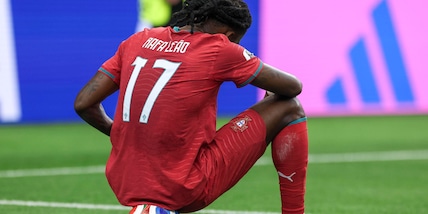 Leao, ho parlato con il Milan della cessione ma studierò opzioni