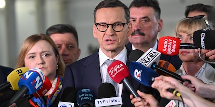 Si spacca il partito polacco del Pis, espulso l'ex premier Morawiecki