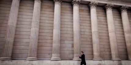 Borsa: l'Europa apre poco mossa, Londra +0,46%
