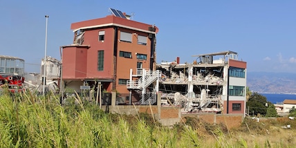 Sei i dispersi nel crollo dell'edificio a Messina