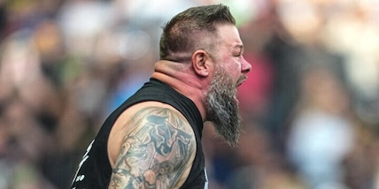 WWE SummerSlam night 2: il grande ritorno di Kevin Owens, show nel main event tra Reigns e Rollins