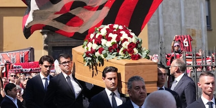 "Il suo abbraccio come un gol", "Portava un valore che oggi è perso": Baresi, i ricordi al funerale