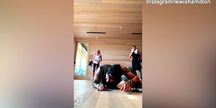 Formula 1, Hamilton lavora senza soste: eccolo in azione!