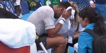 Djokovic shock, collassa in campo e rivela: "Ho un problema di salute da anni"