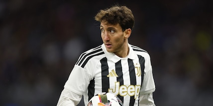 Cambiaso cambia numero alla Juve: la novità svelata in occasione dell'amichevole con la Next Gen Cambiaso cambia numero alla Juve: la novità svelata in occasione dell'amichevole con la Next Gen