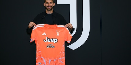 Juve, ecco Vicario: la firma sul nuovo contratto e le prime immagini in bianconero