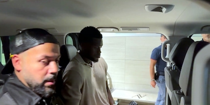 Napoli, l'arrivo in Italia di Badiashile