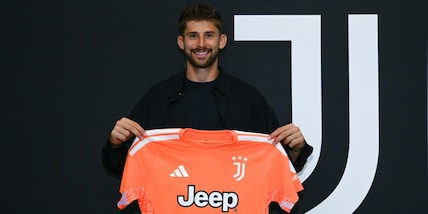 "Sarà il numero 1 della Juve per i prossimi anni: Ho chiamato Carnevali, su Vicario garantisco io" "Sarà il numero 1 della Juve per i prossimi anni: Ho chiamato Carnevali, su Vicario garantisco io"