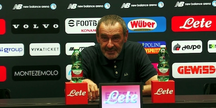 Sarri, siparietto in conferenza: il tecnico crede sia finita...