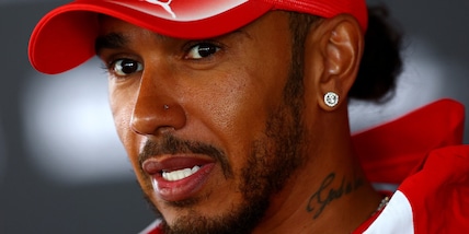 Ferrari, orgoglio Hamilton: "Siamo innovatori, gli altri ci copiano. Voglio vincere pure qui"