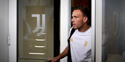 Arthur lascia la Juve, contratto risolto: addio al flop dopo 6 anni Arthur lascia la Juve, contratto risolto: addio al flop dopo 6 anni