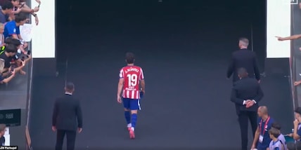 Atletico, bufera Alvarez: boato di fischi al Metropolitano e uscita lontano dalla squadra. Manita Barça