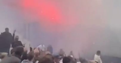 Follia in Eredivisie: petardi dal settore ospiti del Feyenoord, feriti 5 tifosi del Cambuur