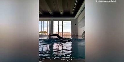 Juventus, Douglas Luiz lavora in piscina nel giorno di riposo