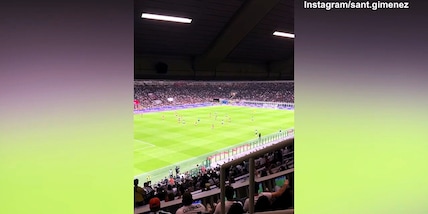Milan, Santi Gimenez a San Siro per la gara contro il Venezia