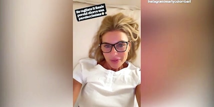 Martina Colombari e Costacurta: che risate a letto