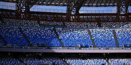 Problemi per l’Arsenal verso Napoli, ritardo e disagi: cosa è successo
