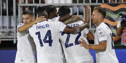 Zaccagni-Noslin, festa Lazio a Venezia: Gattuso aggancia Roma e Inter in testa