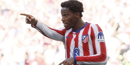 Huijsen espulso, David ancora a segno: l'Atletico vince il derby degli ex Juve. Mourinho e Real furiosi