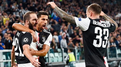 Juve-Bayer Leverkusen 3-0: Higuain trascinatore, Sarri applaude