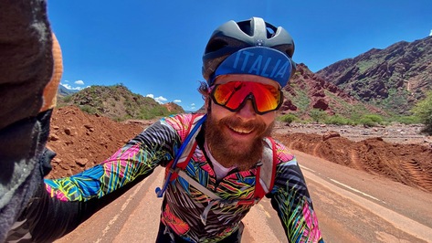 Jovanotti: "Vi racconto il mio viaggio in bici da Santiago a Buenos Aires"