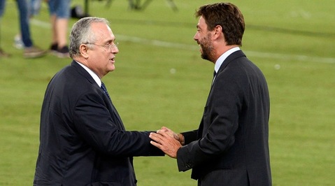 Juve-Lazio, l'altra partita sul filo delle polemiche: virologo a chi?