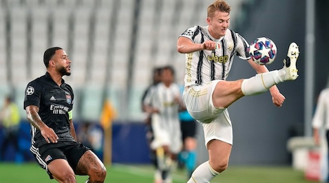 Juventus, difesa anti-Barça tra il miracolo De Ligt e l'opzione McKennie