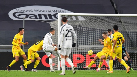 Juventus-Cagliari 2-0, dopo 45'. Doppio Ronaldo: incontenibile