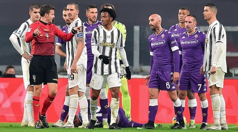 Juve, i dubbi di Pirlo: ecco i sette casi arbitrali che fanno arrabbiare il tecnico