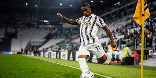 Juve, Douglas Costa paga Chiesa-El Shaarawy
