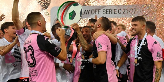 Bari e Palermo, De Laurentiis, Mansour e il mercato che impazza