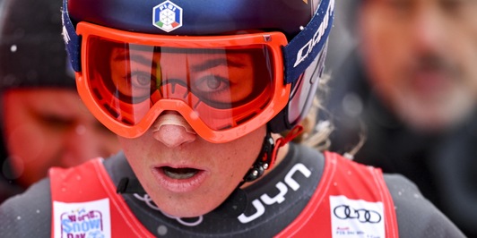 Sci: Goggia operata con placche e viti, un tutore per farla gareggiare domani