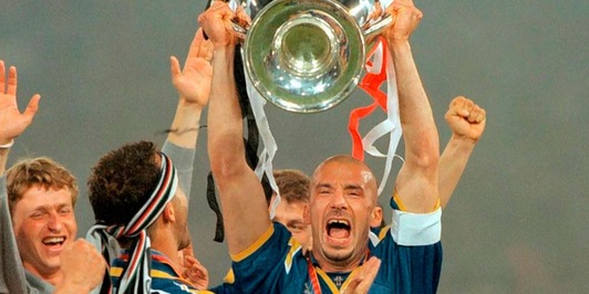 Vialli, un leader nato e un maestro dal campo fino alla malattia