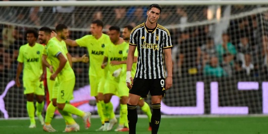 Juve, così no: errori e Berardi. Gatti e Szczesny, un incubo