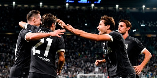 Juve, bella o brutta? Nuova e con Chiesa al centro