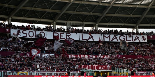 Torino, contestazione tifosi: "Cairo, giocatori, Juric: non ci meritate!"