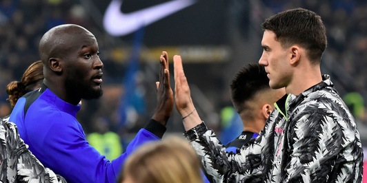 Vlahovic e le sirene dalla Premier. E se sul mercato irrompe il fattore Conte...