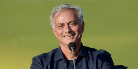 Mourinho, il post sul trionfo Spagna è virale: “Complimenti a me”. Ma poi...