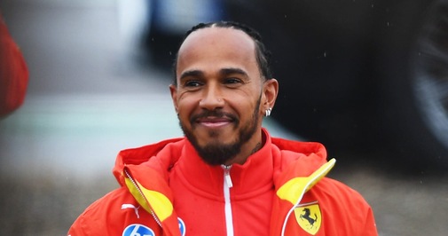 F1 a Londra per uno show in passerella: auto e piloti sfilano all’O2 arena